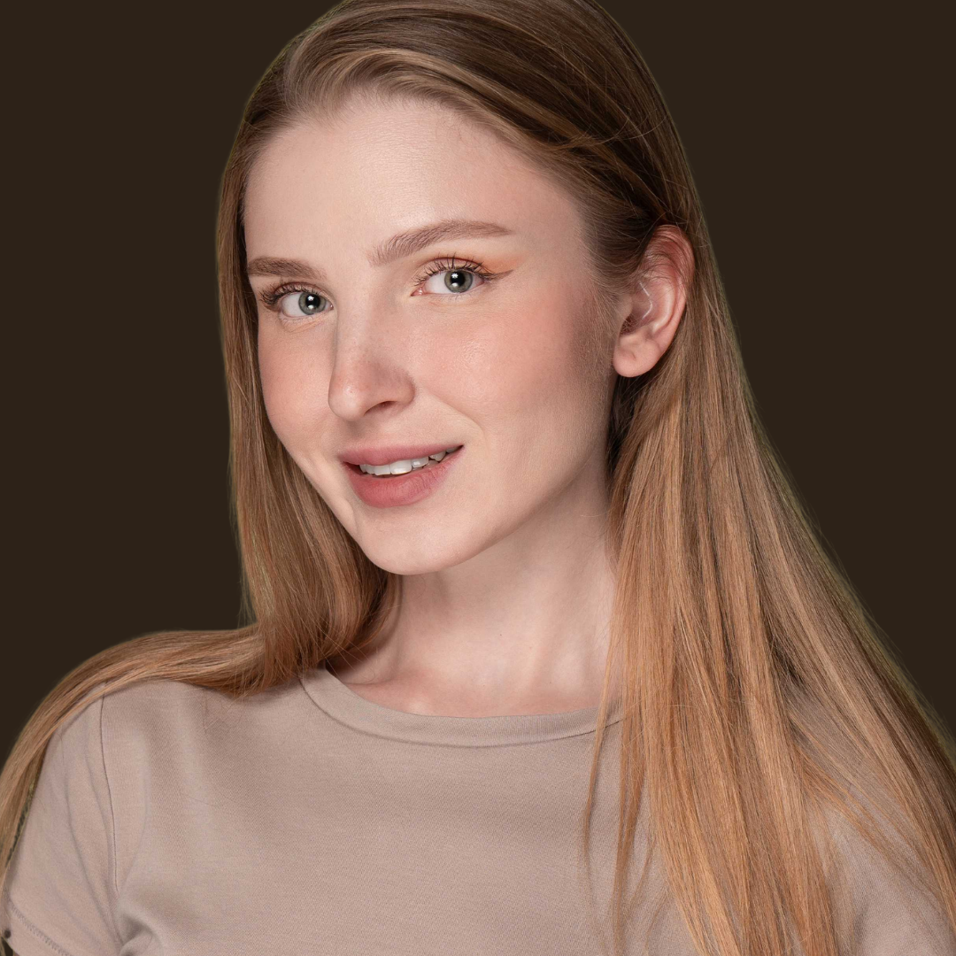 Adelina, founder of Phasly